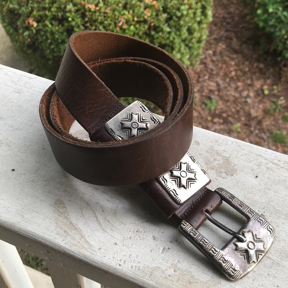 Vintage Italian Leather Belt Size Medium Brown Silver Hardware Southwest Design - Picture 6 of 16